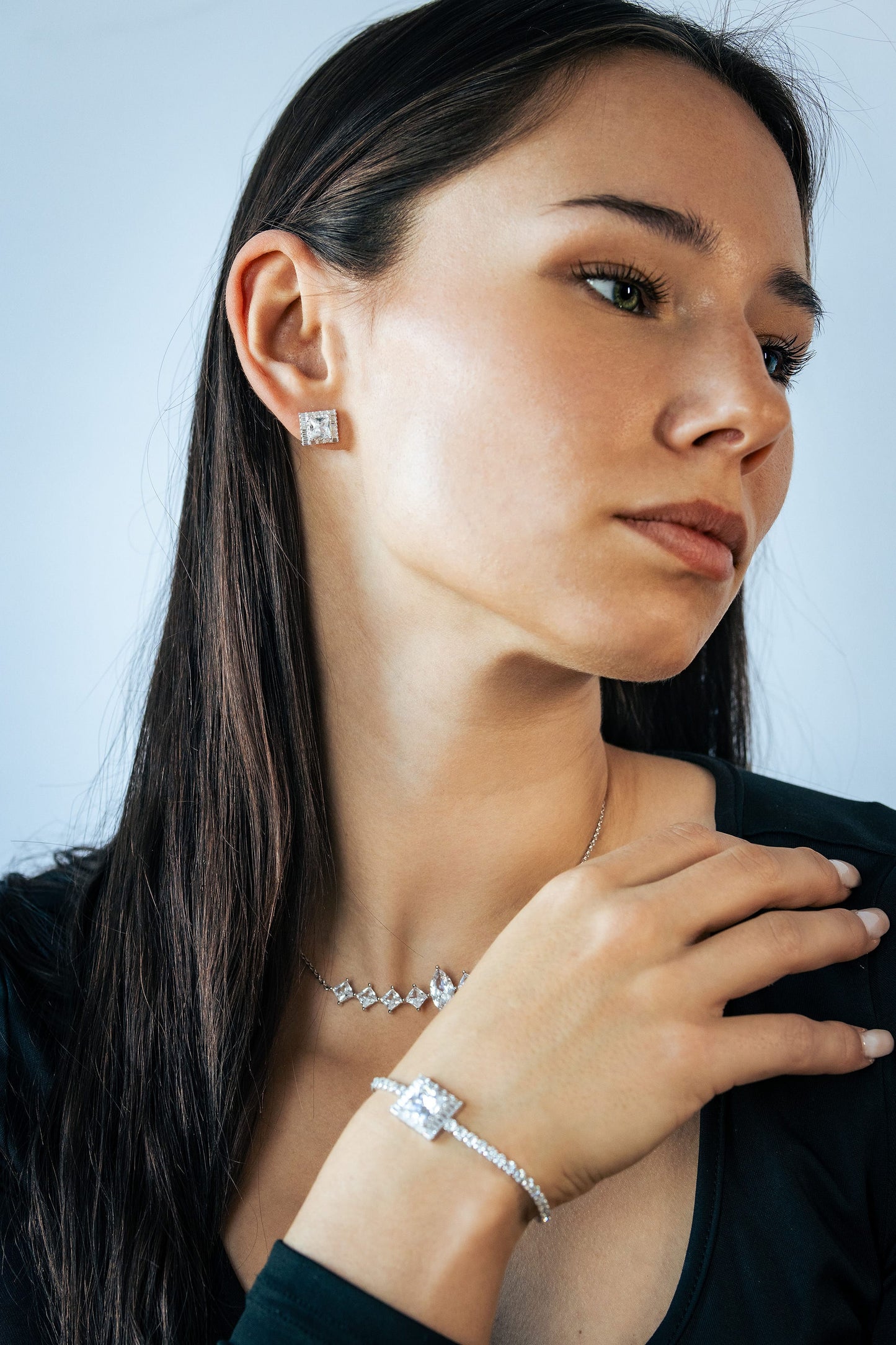 WHITEHAVEN DOUBLE GLAMOUR luxuriöse Ohrstecker vollbesetzt mit Zirkoniasteinen hochpoliert aus 925 Silber rhodiert